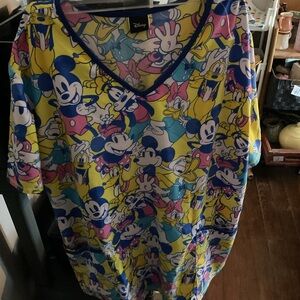 Disney Multicolor Mickey Mouse V-Neck Top Size XL